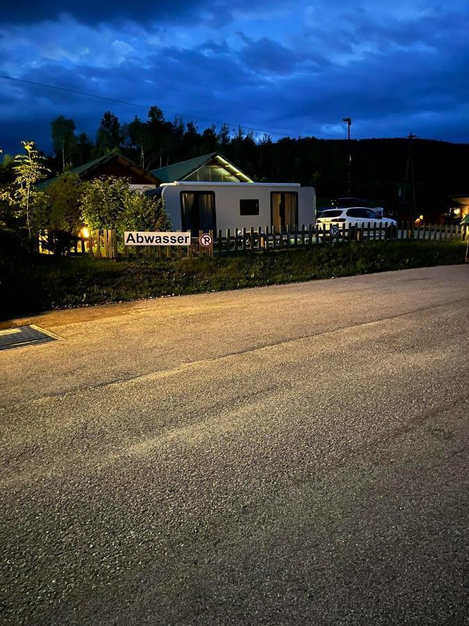 Rosslwirt-Rast Bed & Breakfast Strass im Attergau Exterior photo
