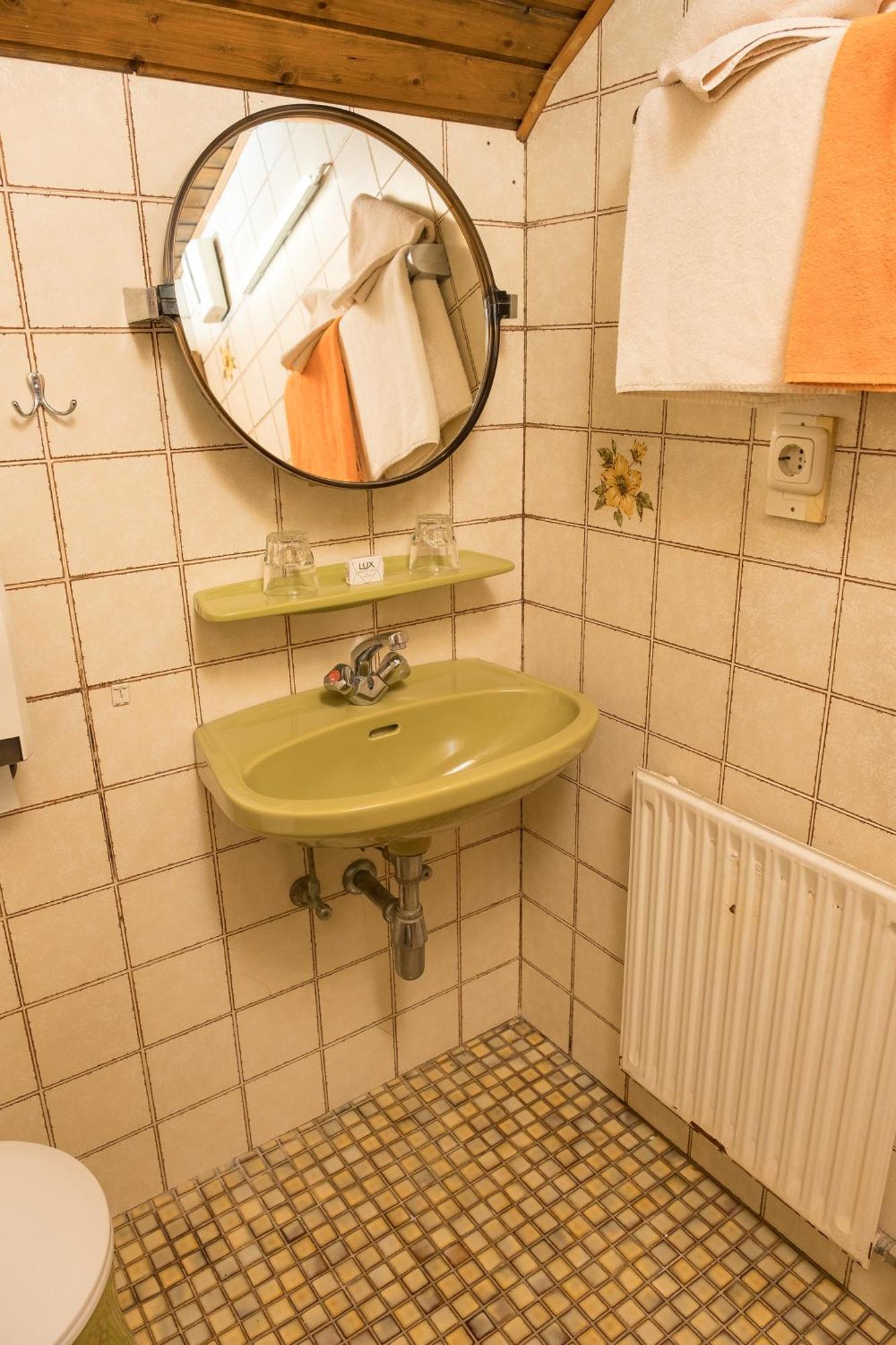Rosslwirt-Rast Bed & Breakfast Strass im Attergau Exterior photo