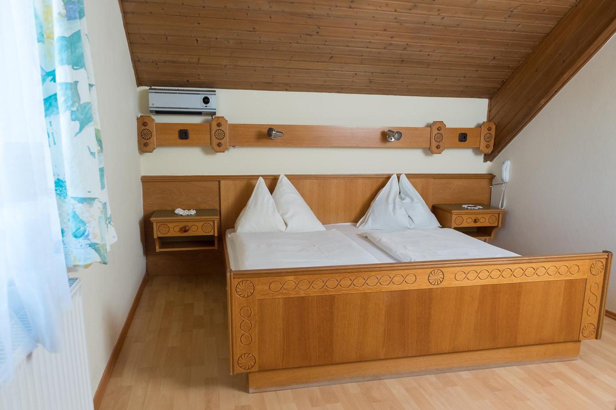 Rosslwirt-Rast Bed & Breakfast Strass im Attergau Exterior photo