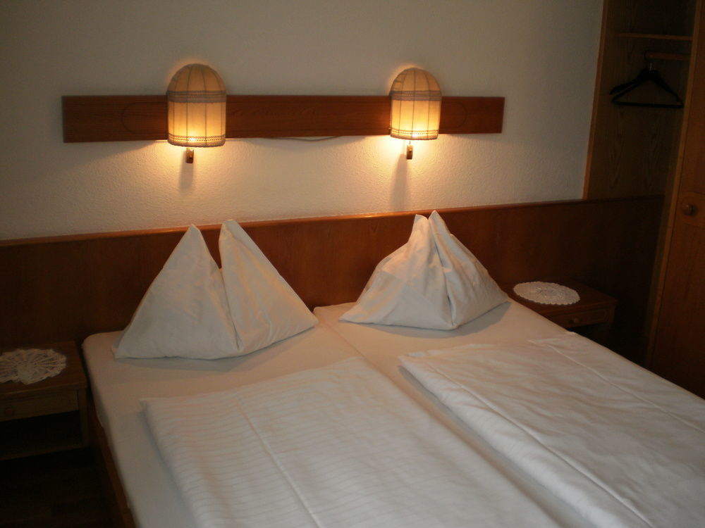 Rosslwirt-Rast Bed & Breakfast Strass im Attergau Exterior photo