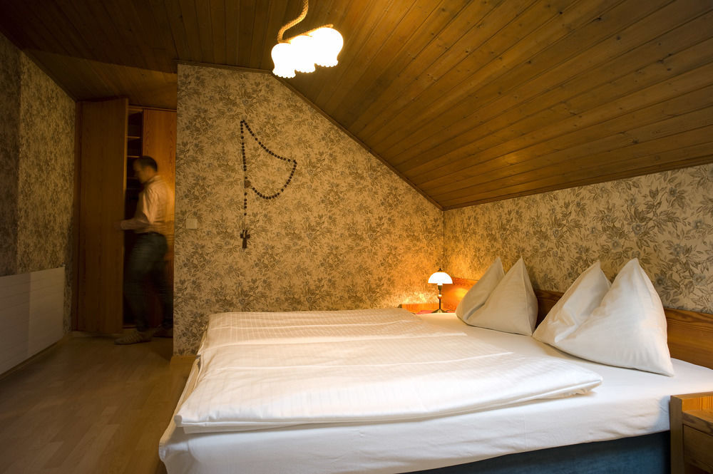Rosslwirt-Rast Bed & Breakfast Strass im Attergau Exterior photo