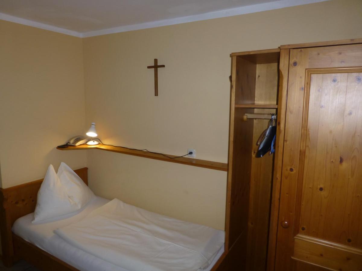 Rosslwirt-Rast Bed & Breakfast Strass im Attergau Exterior photo